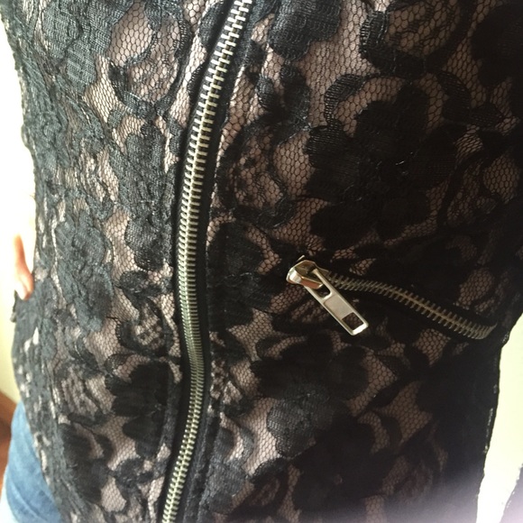Daytrip Small Lace Jacket!! - Picture 3 of 4