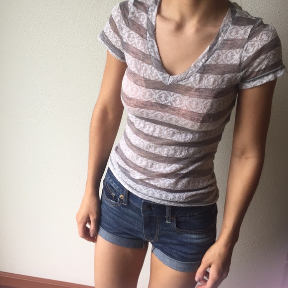 BKE Small Tee - Picture 1 of 2