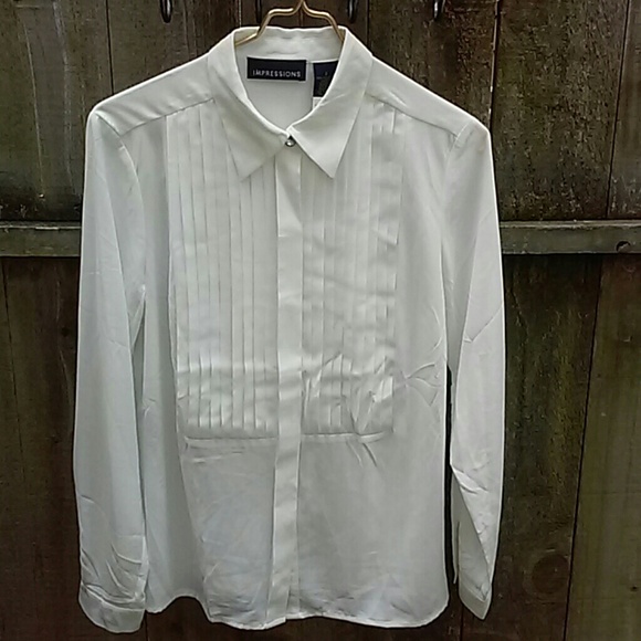 Pretty tuxedo front tunic