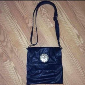 Michael kors cross body purse