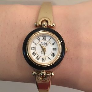 Anne Klein watch 💕Make An Offer💞