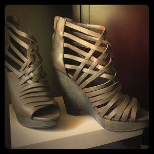 Gladiator stacked sandals