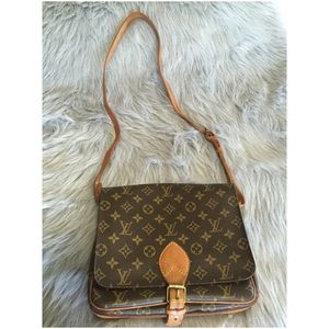💯Authentic Louis Vuitton Cartoouchiere GM bag