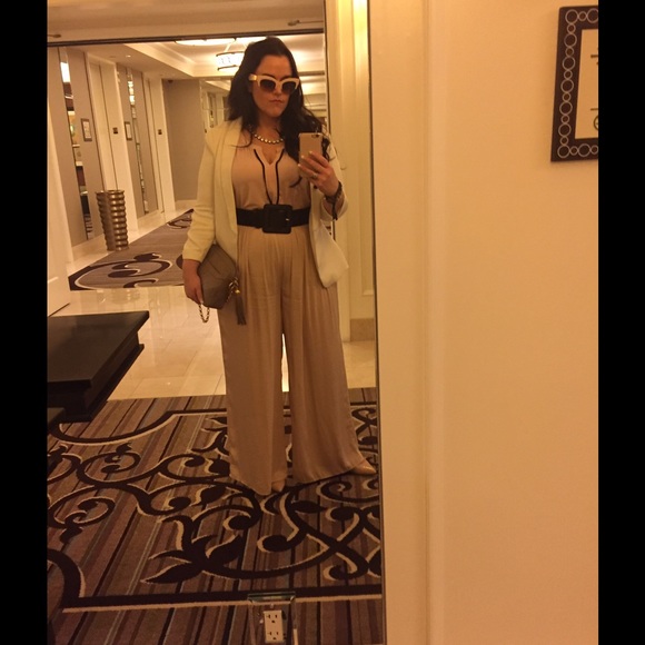 Meet your Posher, Jackie - Picture 2 of 4