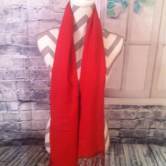 Lovely red and dark red scarf - Picture 3 of 4