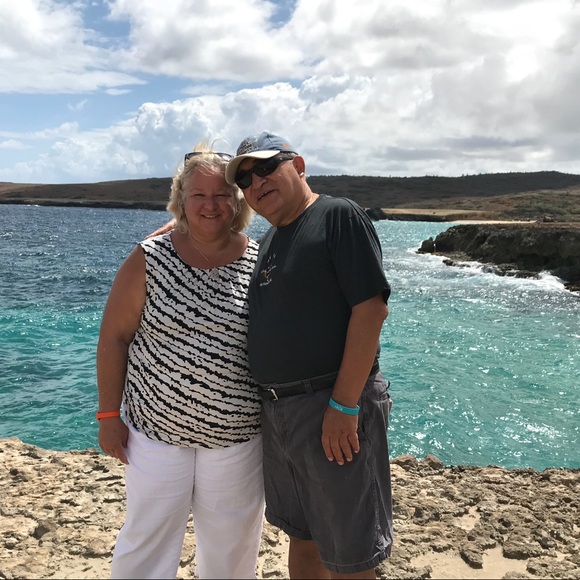 Meet your Posher, Lisa - Picture 2 of 5