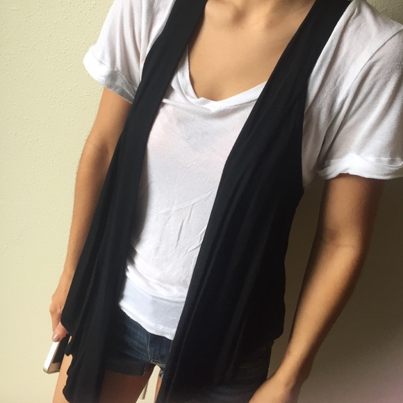 Black Beaded Vest! Size XS - Picture 2 of 2