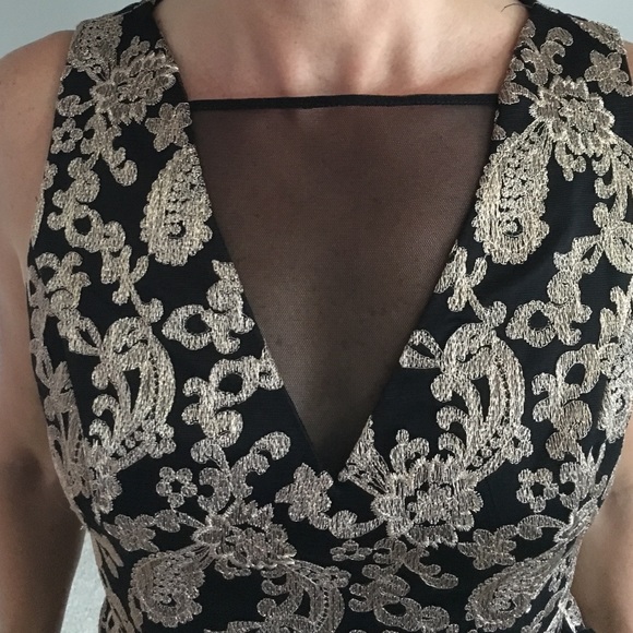 Gorgeous Black and Gold Dress, size 4, NWT - Picture 4 of 5