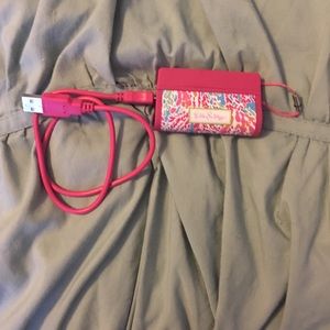Lilly Pulitzer mobile charging port