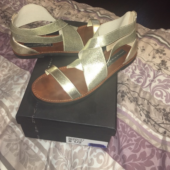 Steve Madden sandals gold