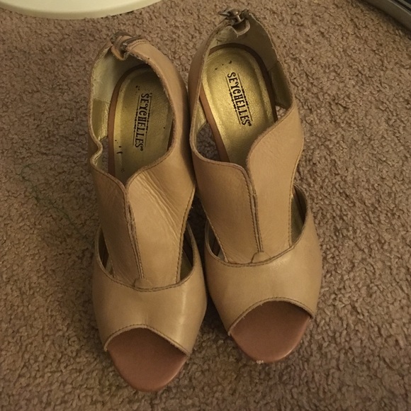 Seychelles wedges