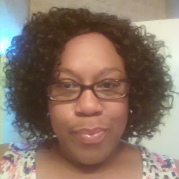 Meet your Posher, Ebonie