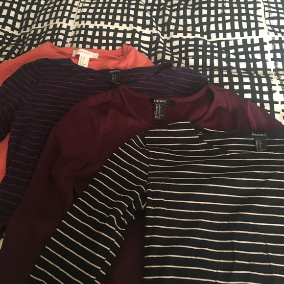 4 long sleeved crop tops