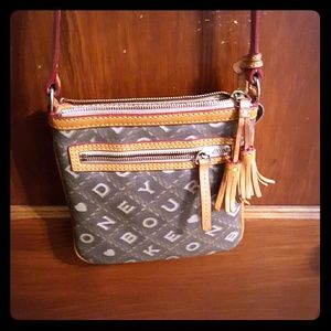 Crossbody dooney and burke brown and tan