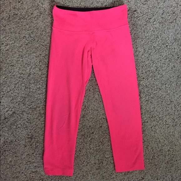 Lululemon wonder under reversible crops