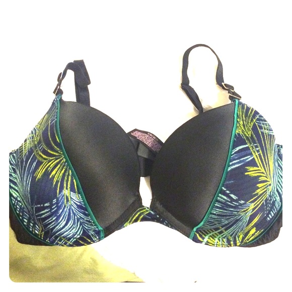 Victoria's Secret push up bra