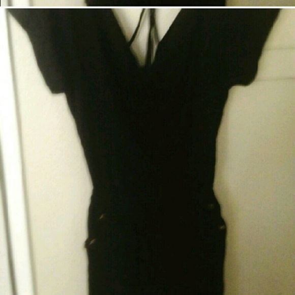 Casual black dress, strappy in the back