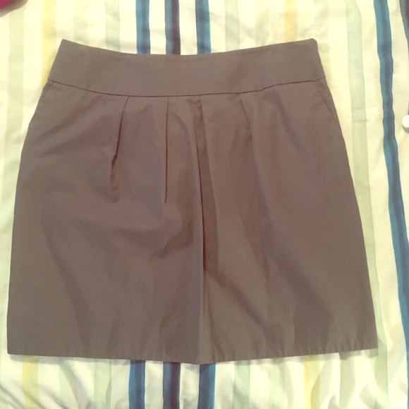 Gray mini skirt.