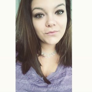 Meet your Posher, Karlia