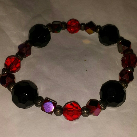 Black and red stretchy bracelet
