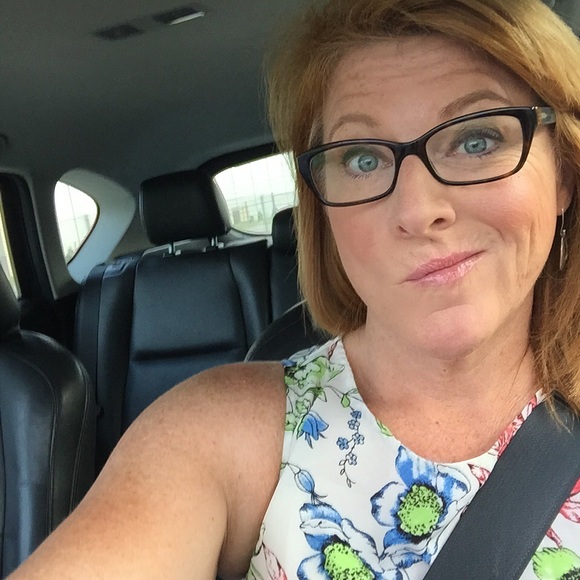 Meet your Posher, Kelly