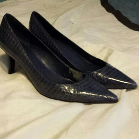 Sz. 8 EUC Ralph Lauren Pumps
