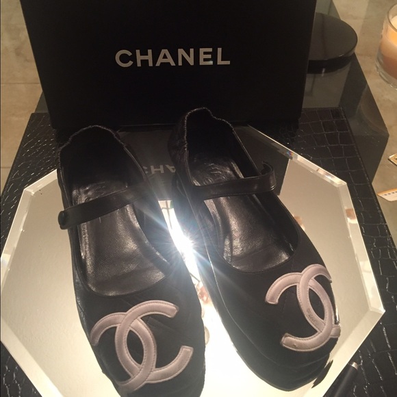 Chanel ballet slippers. With original box