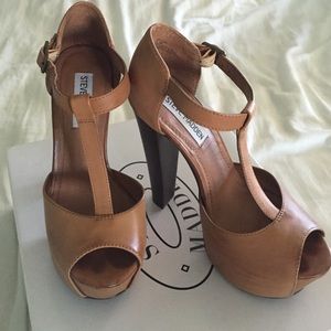 Steve Madden Dyvine platform pump