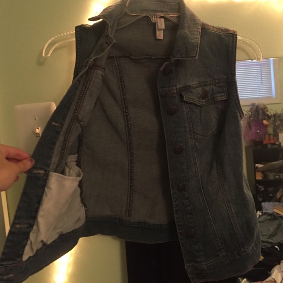 Denim vest - Picture 2 of 2