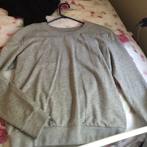 Never worn gray crew neck.
