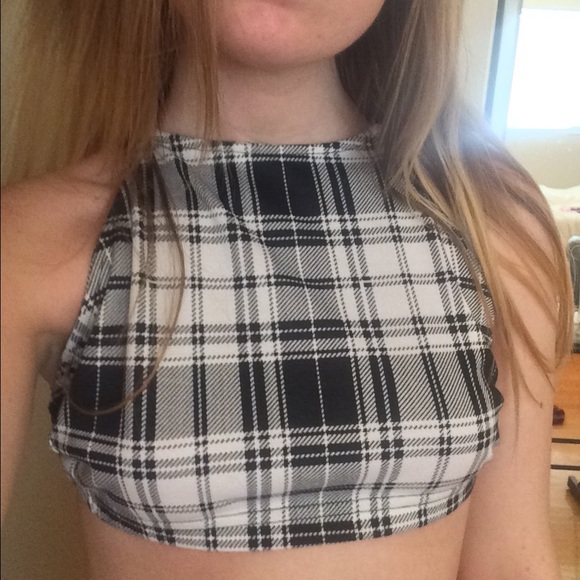 Black & white plaid crop top