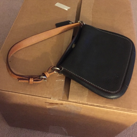 Coach mini purse - Picture 2 of 3