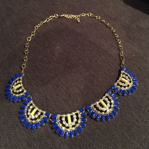Statement necklace