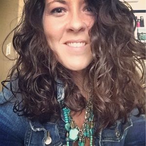 Meet your Posher, Monique