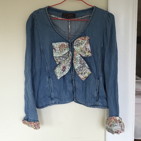 Zara denim jacket with floral bow
