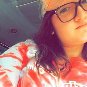 Meet your Posher, Christina