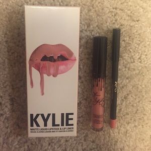 Kylie Jenner Lip Kit - KOKO K