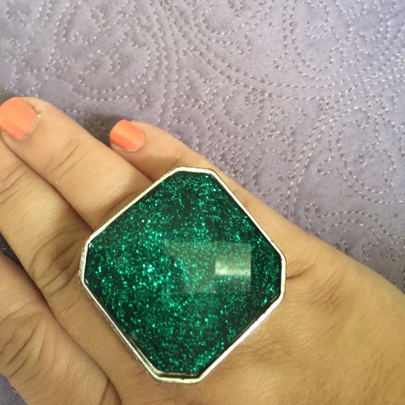 FUN BLINGY RINGS!! - Picture 2 of 4