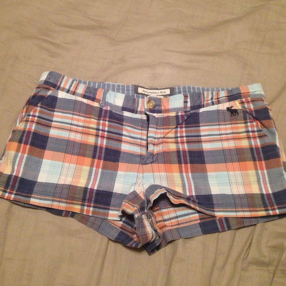 Adorable plaid shorts!