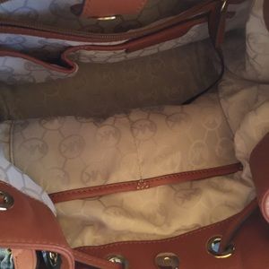 Additional pictures.