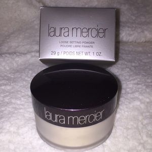 Laura Mercier Loose Translucent