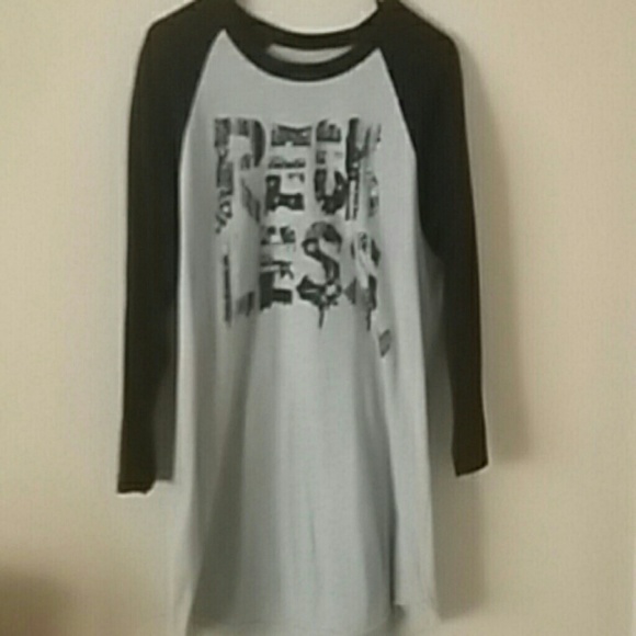 Black and grey Reckless shirt