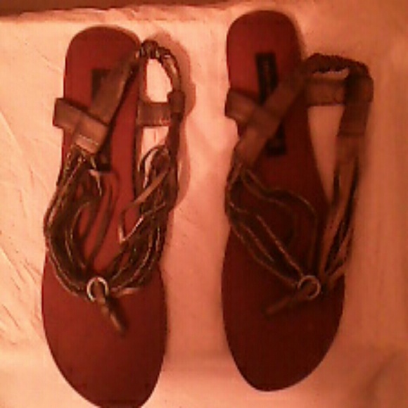 Steve Madden flat Strapped Sandals
