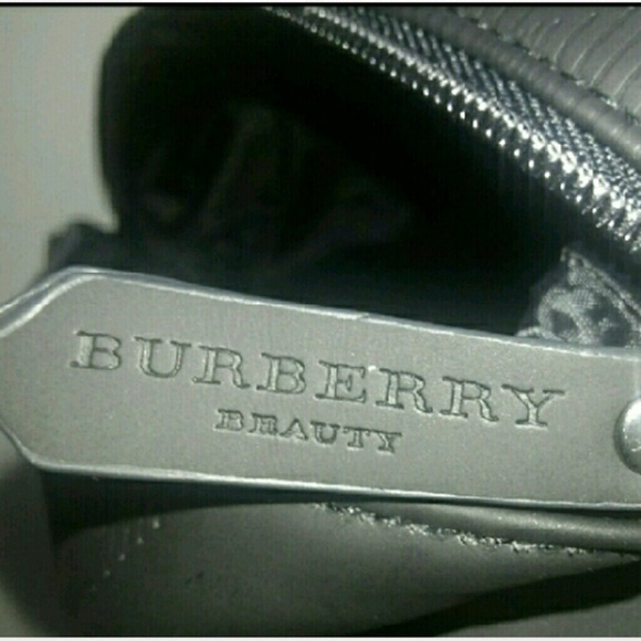 Burberry Beauty Cosmetic Bag - Picture 4 of 4