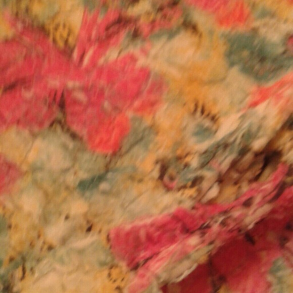 A Pastel Paper Machete Pallet - Picture 4 of 4