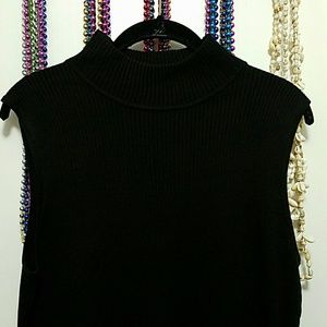 *SOLD* NWOT Sleeveless Mock Collar Top