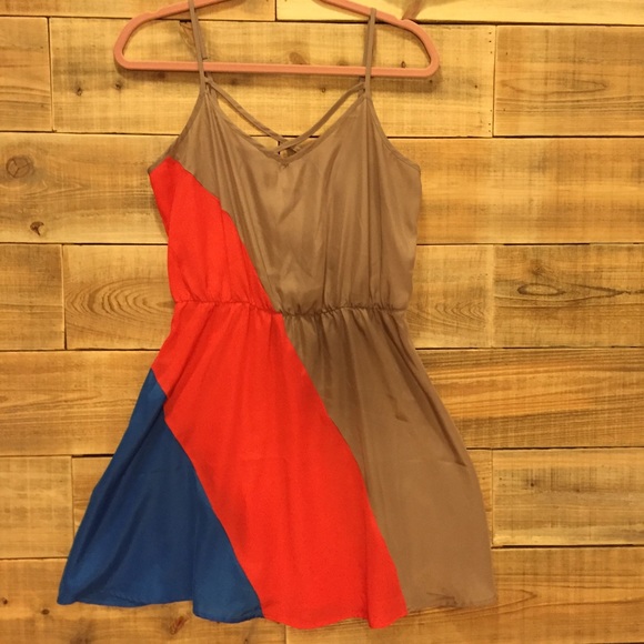 ❌SOLD❌Cute flowy dress with adjustable straps