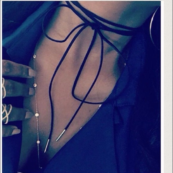 Faux suede choker necklace- black - Picture 2 of 4