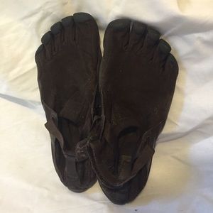 Vibram 5 finger leather toe shoes