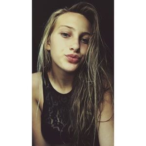 Meet your Posher, Hayli